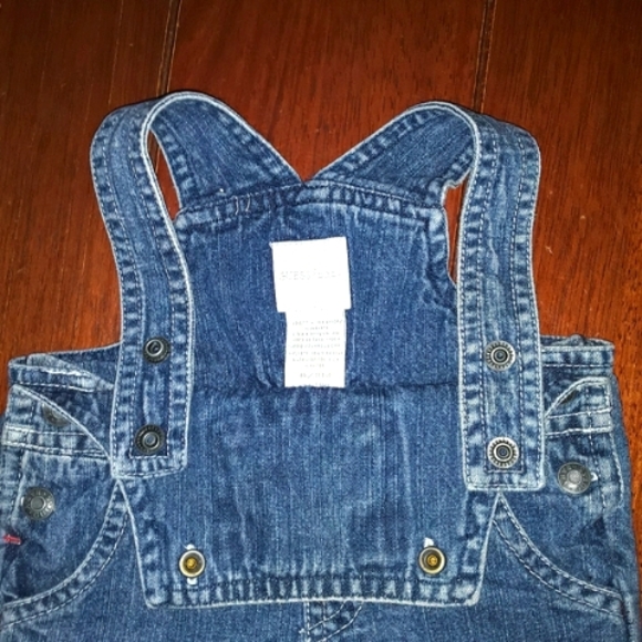 💥💥 3 for 10 💥💥 0-3 months Guess overalls - Picture 3 of 6
